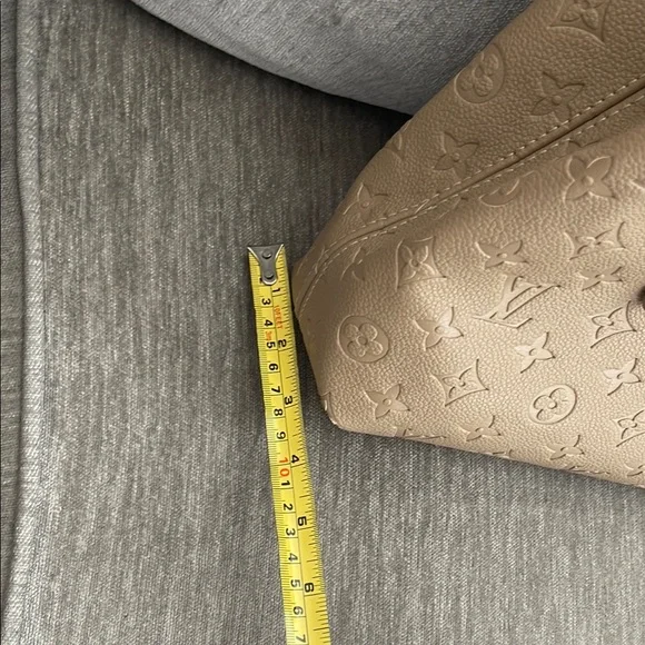 LOUIS VUITTON BABYLONE TOTE PM IN TAUPE - Picture 9 of 13